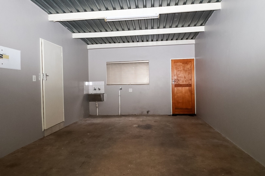 2 Bedroom Property for Sale in Flamwood North West